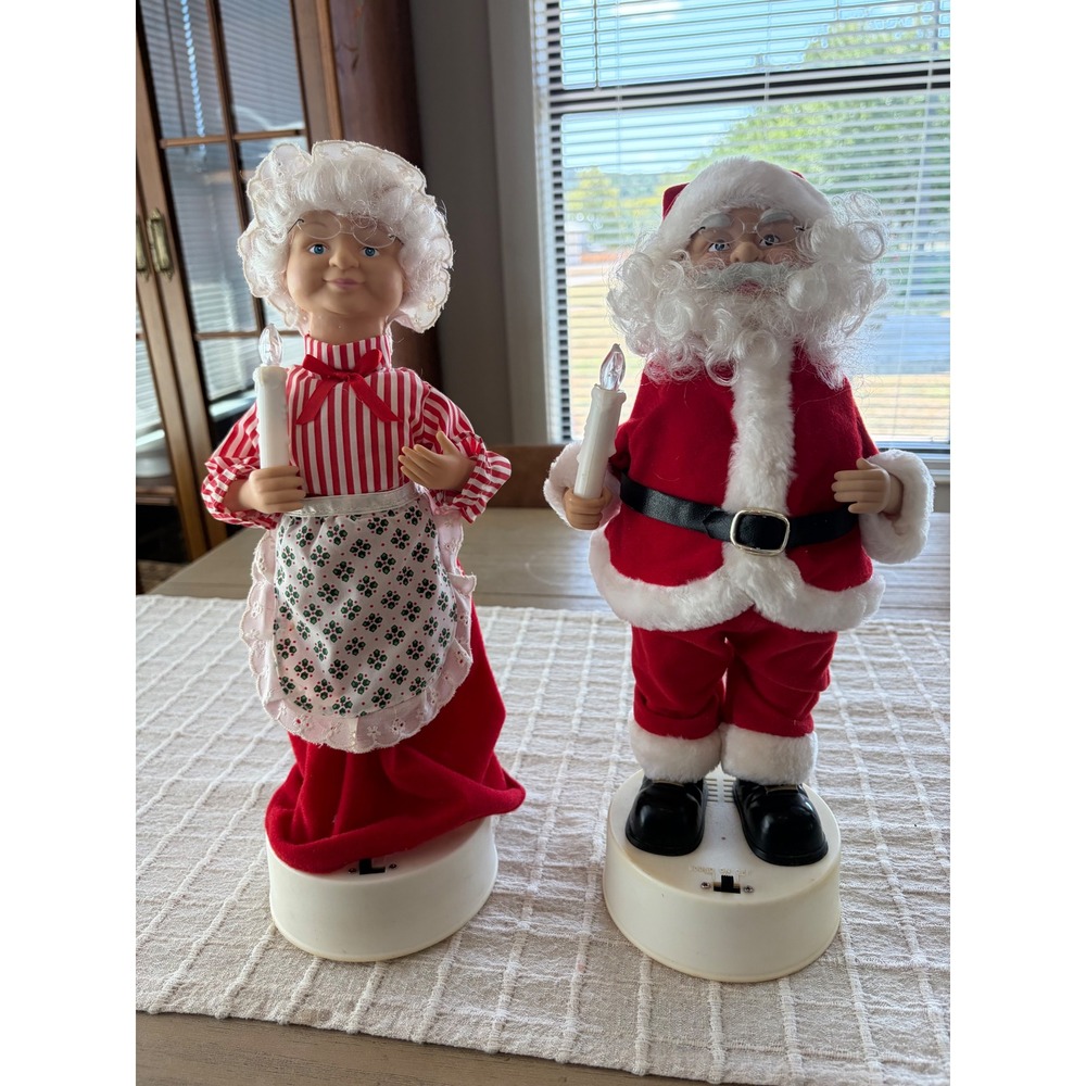 Vintage Wal-Mart 1996 Holiday Time 14" Animated Mr. And Mrs Clause